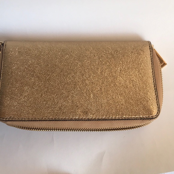 Michael Kors gold wristlet wallet - Picture 3 of 6